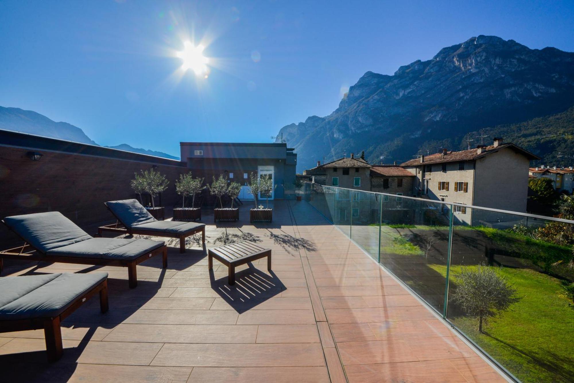 Garda Family & Solarium Apartman Riva del Garda Kültér fotó