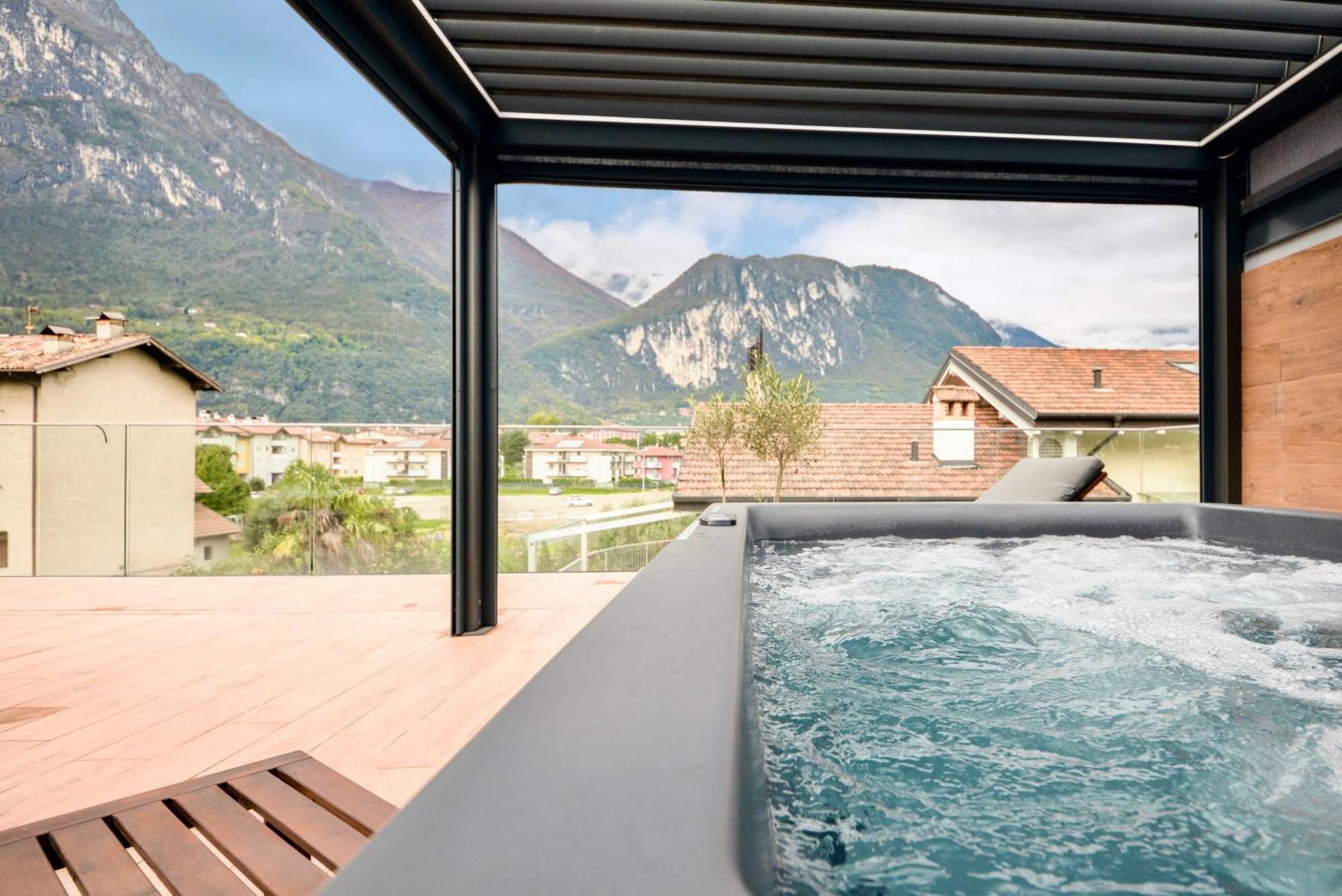 Garda Family & Solarium Apartman Riva del Garda Kültér fotó