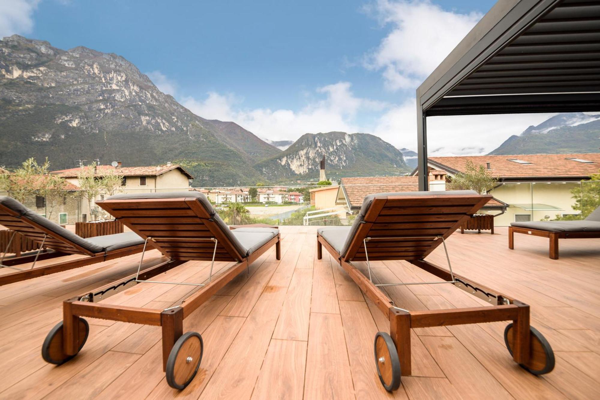 Garda Family & Solarium Apartman Riva del Garda Kültér fotó