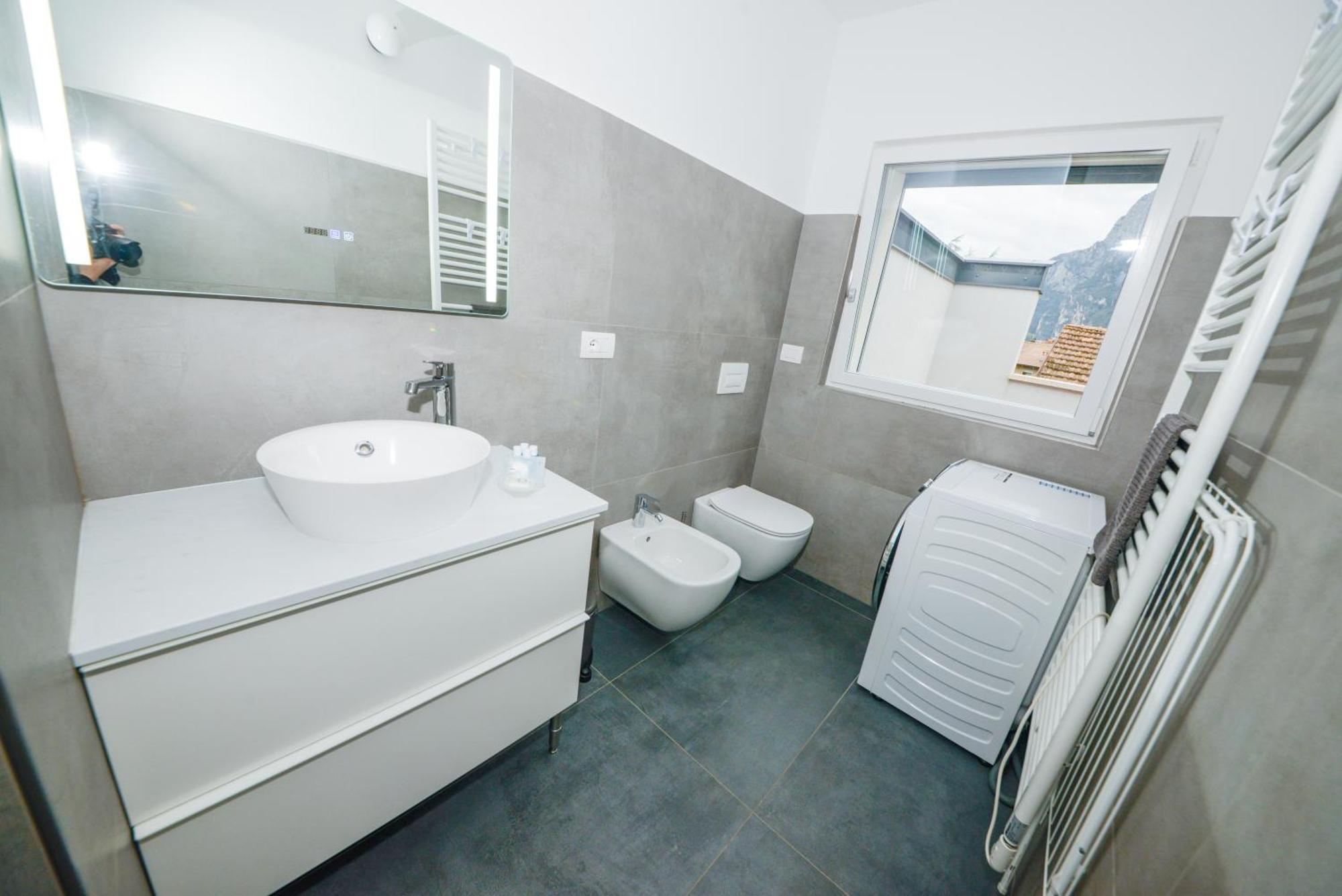 Garda Family & Solarium Apartman Riva del Garda Kültér fotó