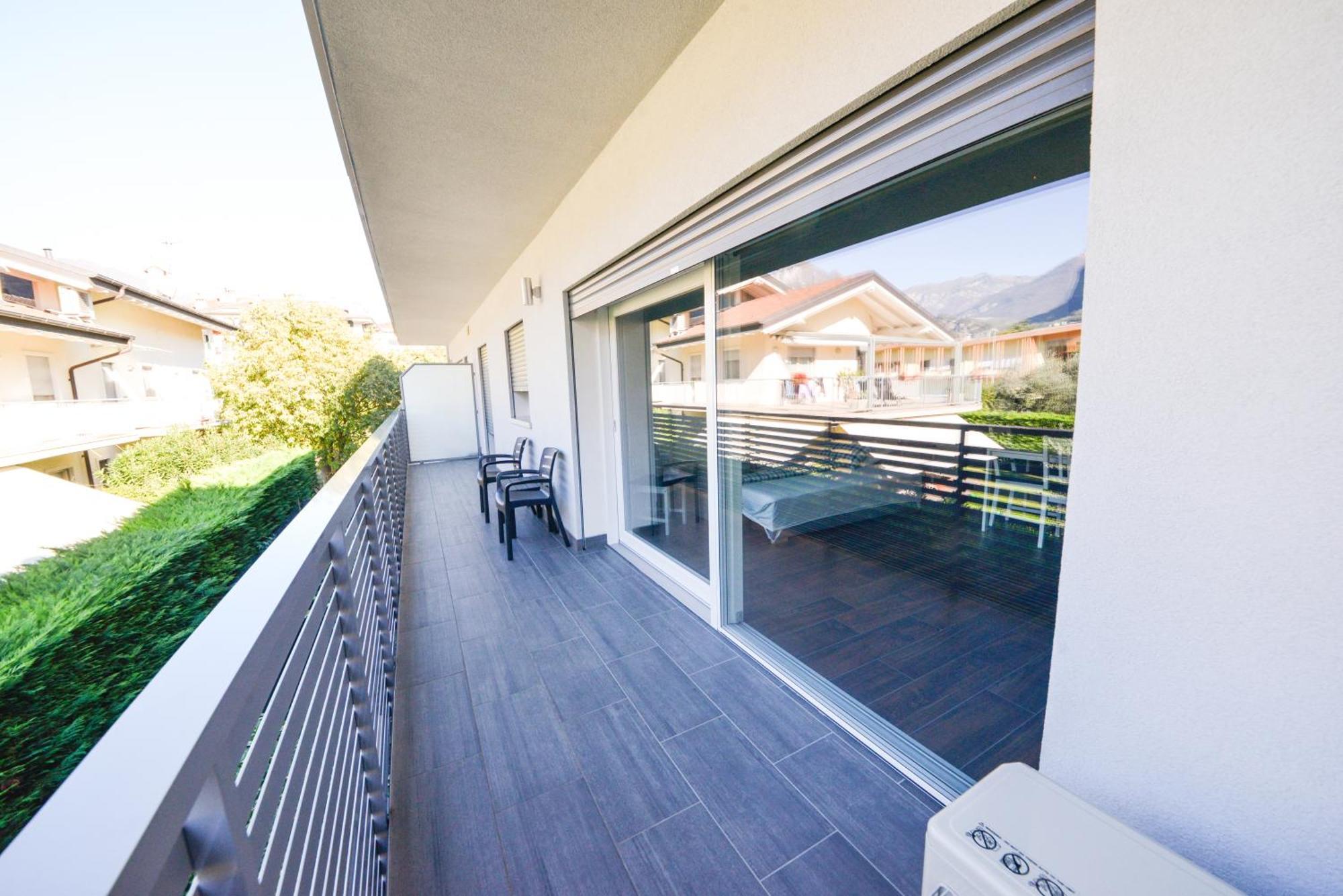 Garda Family & Solarium Apartman Riva del Garda Kültér fotó