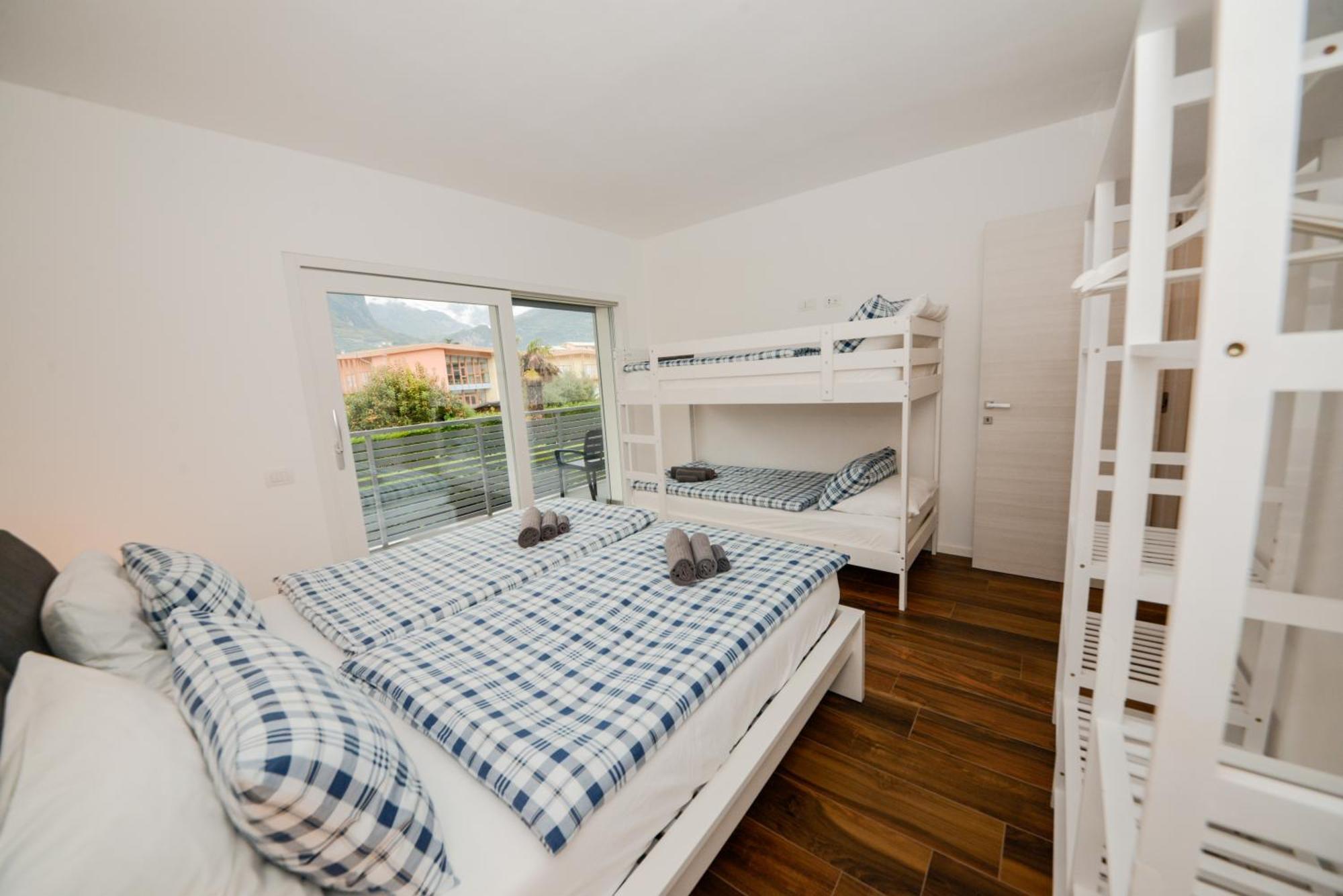 Garda Family & Solarium Apartman Riva del Garda Kültér fotó