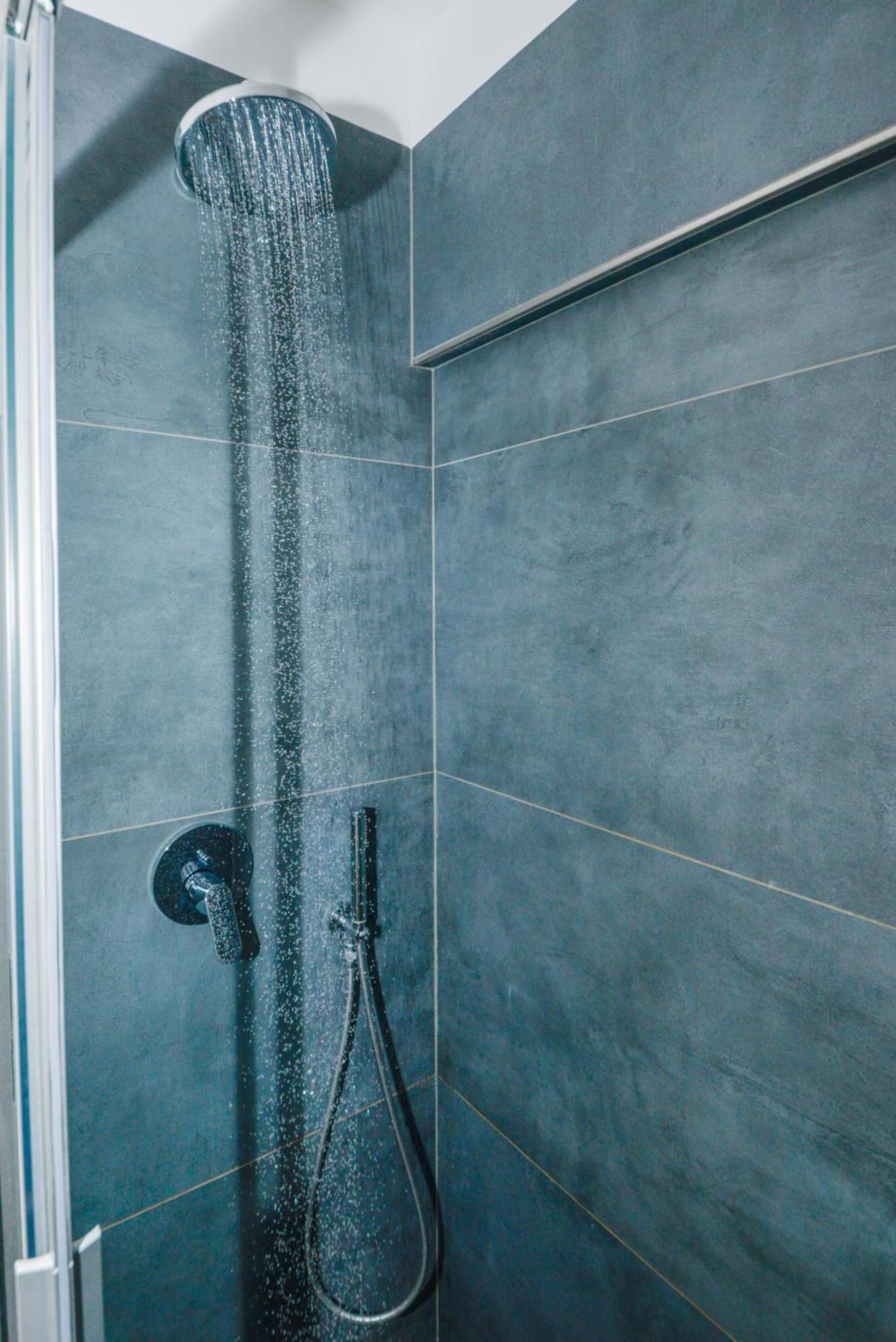 Garda Family & Solarium Apartman Riva del Garda Kültér fotó