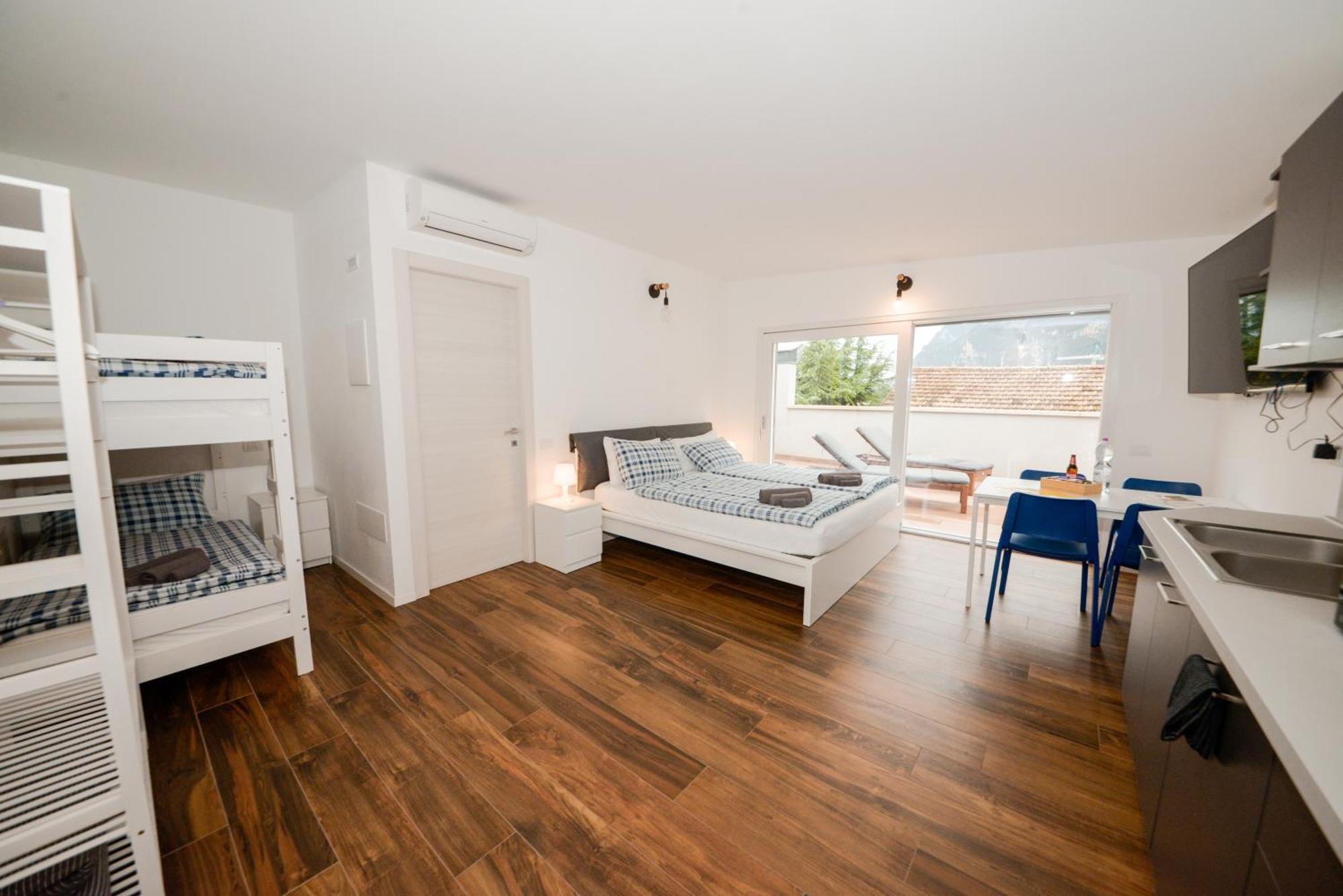 Garda Family & Solarium Apartman Riva del Garda Kültér fotó